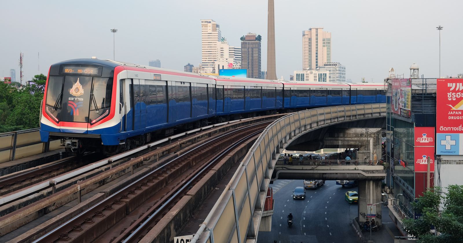 Padel in meiner Nähe in Bangkok: Plätze nach BTS, Gegend oder Postleitzahl finden (2026)