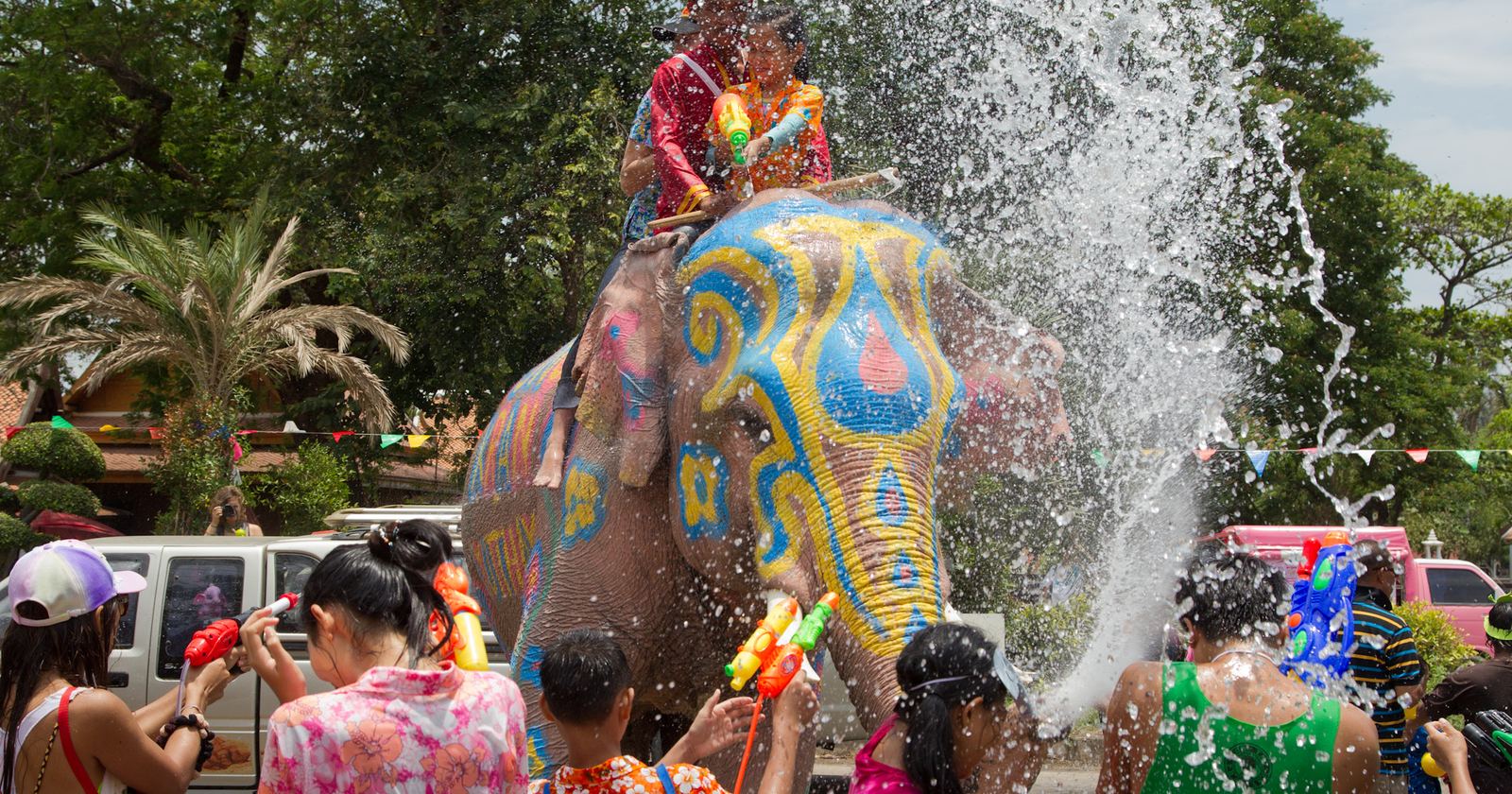 Padel an Songkran, Loy Krathong und Bangkoks langen Wochenenden (2026)
